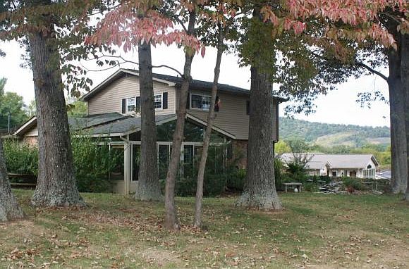 1st image of 1624 Fairway Dr