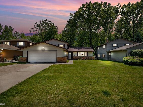 3rd image of 4560 Whitehall Dr