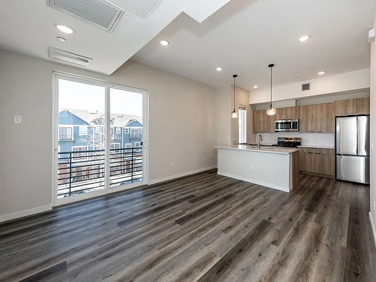 810 S Weber St — Photo 72