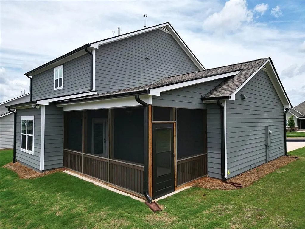 4 bed, 3.0 bath, 2325 sqft, $2,850 — Photo 3