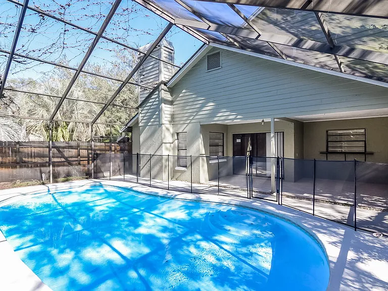 1902 Lake Platt Ln — Photo 15