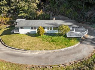 150 McMillan Rd, Klamath, CA 95548