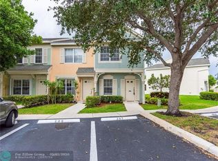 16630 Hemingway Dr, Fort Lauderdale, FL 33326