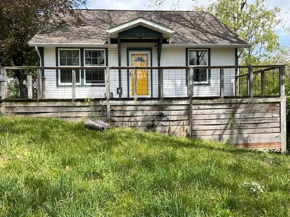 18243 Clear Water Rd, Fayetteville, AR 72704