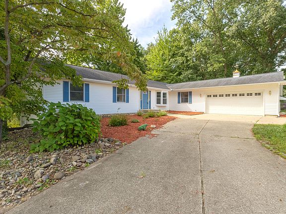 3rd image of 15593 Shady Ln
