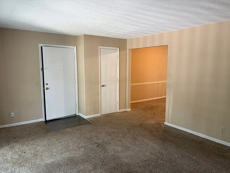 5801 Woodson St — Photo 5