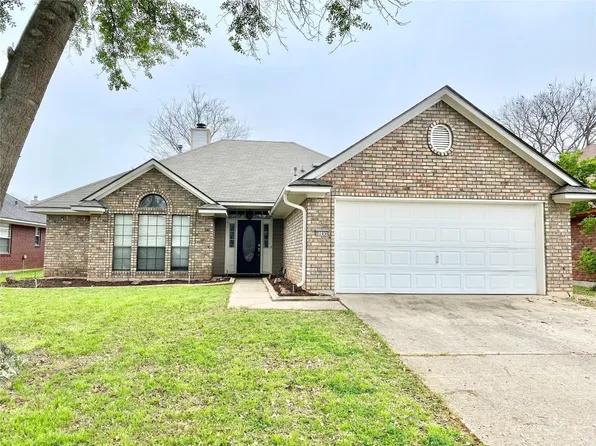 2105 Mockingbird Ln, Bossier City, LA 71111