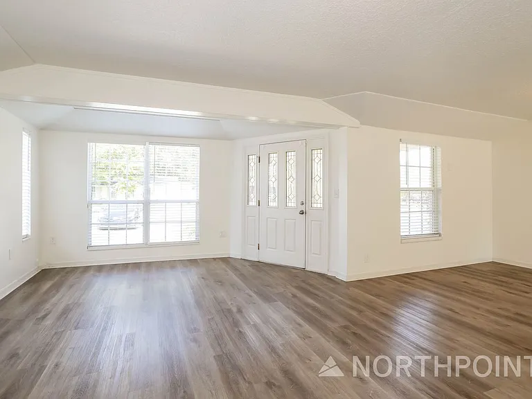 5524 Enchanted Dr — Photo 4
