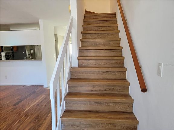 5th image of 12674 Castle Hill Dr