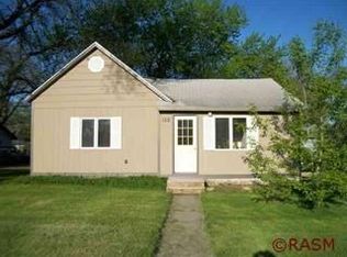 122 S Crystal St, Lake Crystal, MN 56055
