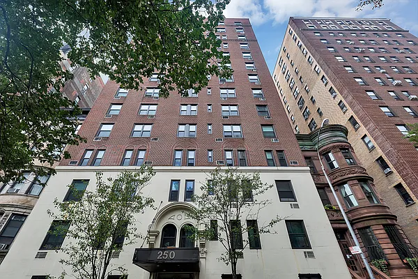 Sold by CORE | media 18