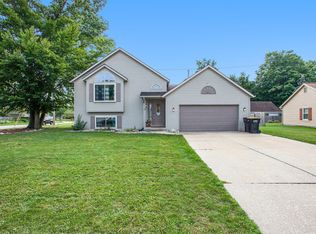 4204 Kings Row Ct NW, Grand Rapids, MI