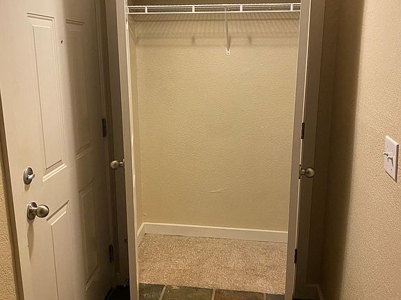 G102 Entry (coat closet)