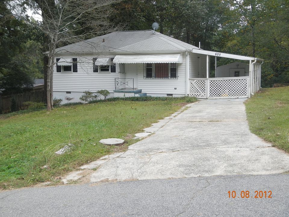 1st image of 635 Hickory Dr