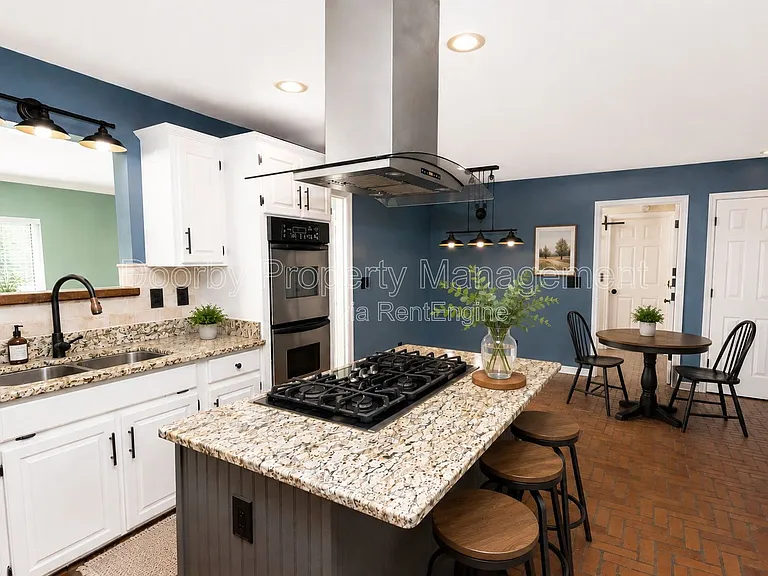 6114 Sasha Ln — Photo 2