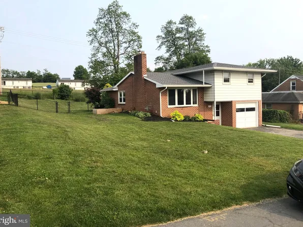 1481 Clayoma Ave, York, PA 17408