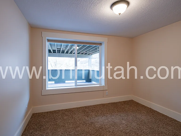105 N Young Oak Rd — Photo 33
