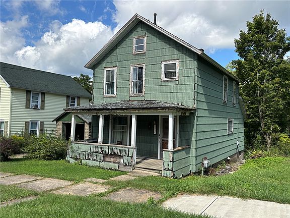 3rd image of 515 Haines St