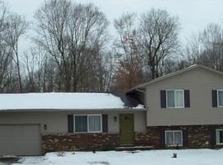 1389 Fox Lake Rd, Wooster, OH 44691