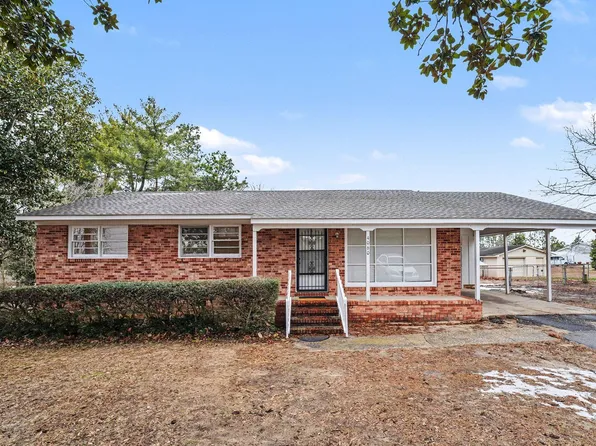 4060 Legion Rd, Hope Mills, NC 28348