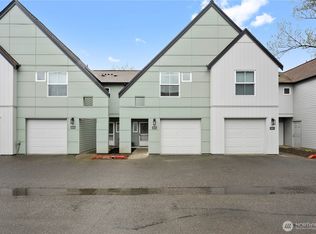 6615 S 239th Pl APT R110, Kent, WA 98032