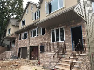 928 Richmond Rd, Staten Island, NY 10304