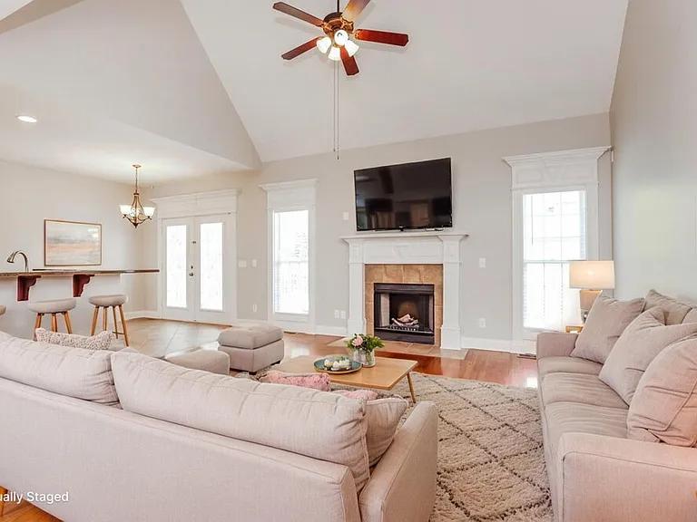3032 Community Cir — Photo 4
