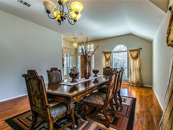 5th image of 3410 Francis Dr