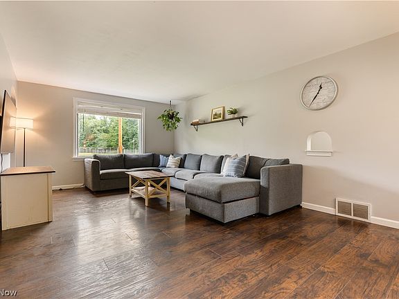 3rd image of 4644 16th St NW