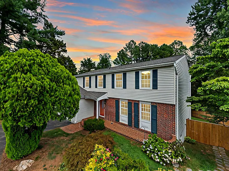 1161 Kettle Pond Ln — Photo 21