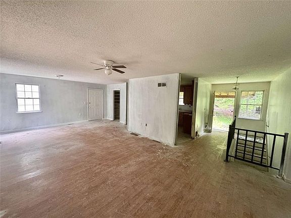 2nd image of 187 Refuge Valley Rd