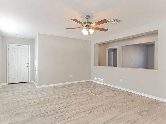 3rd image of 1123 W Calle Del Libro Dorado