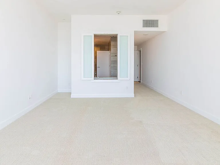 900 W Olympic Blvd #28C — Photo 11