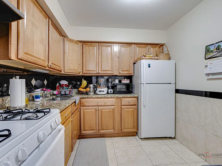 Orchard Apartments — Photo 8