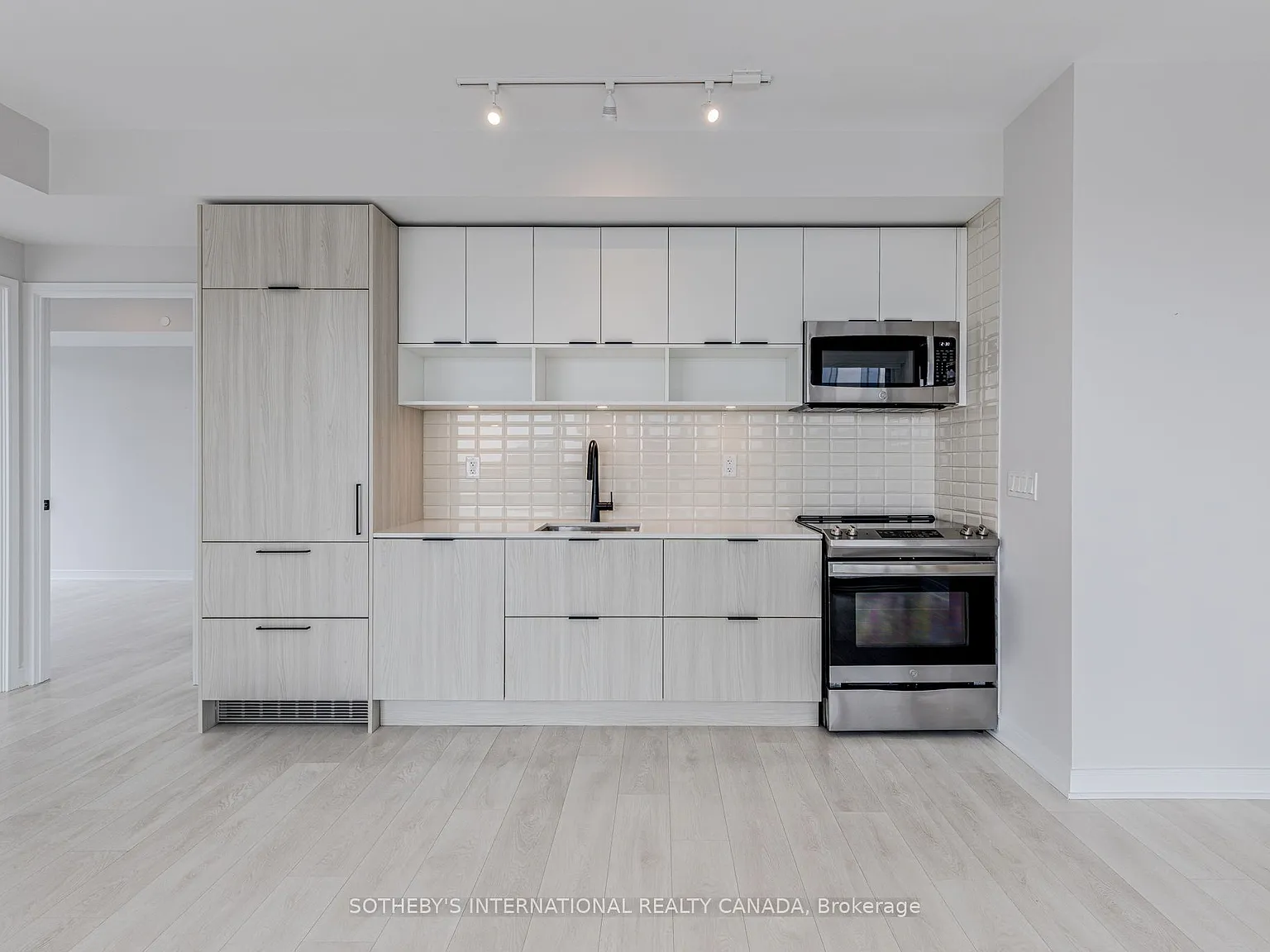 Canary Commons — Photo 3