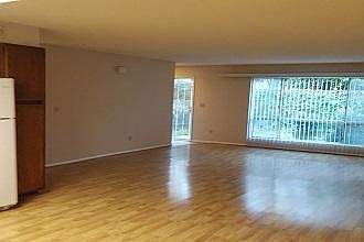 3rd image of 1434 Highland Ave Unit 16