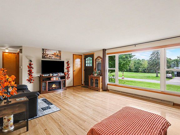 4th image of 56690 Orchard Ln