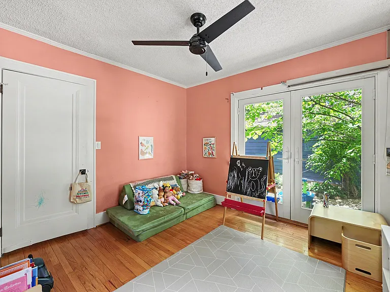307 Doty Ave — Photo 9
