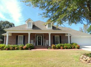 2105 Autumnwood Dr SW, Hartselle, AL 35640