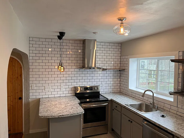 1349 N 39th St #3 — Photo 3