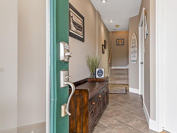 5th image of 202 N Harbor Dr #202