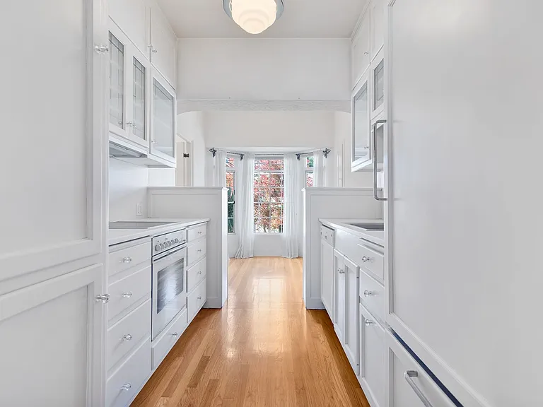 203 Bryant St — Photo 1