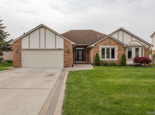 41136 Cilantro Dr, Sterling Heights, MI 48314