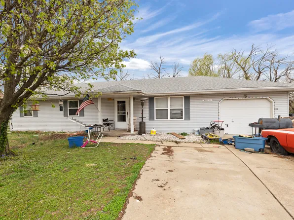 300 Hoover Avenue, Lebanon, MO 65536