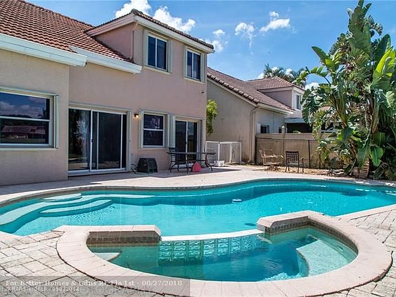 5th image of 2857 Oak Park Cir