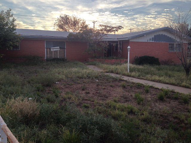 1st image of 2500 Redbud Ave