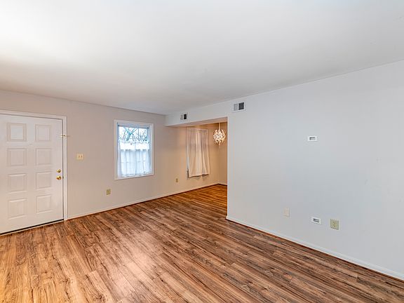 4th image of 11777 Carriage House Dr #19