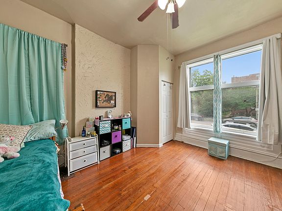 5th image of 4041 Castleman Ave #B
