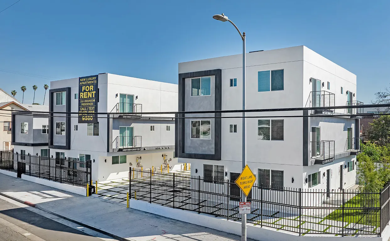 1301 East 27th Street — Photo 3