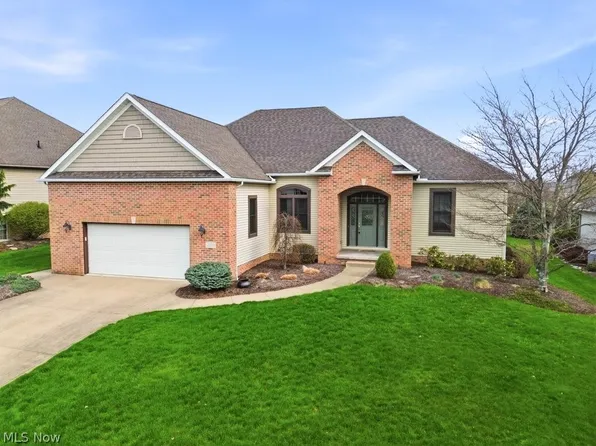 2253 Grimsby St NW, North Canton, OH 44720